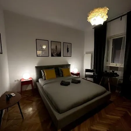 Apartment Mosh Studio Bucharest